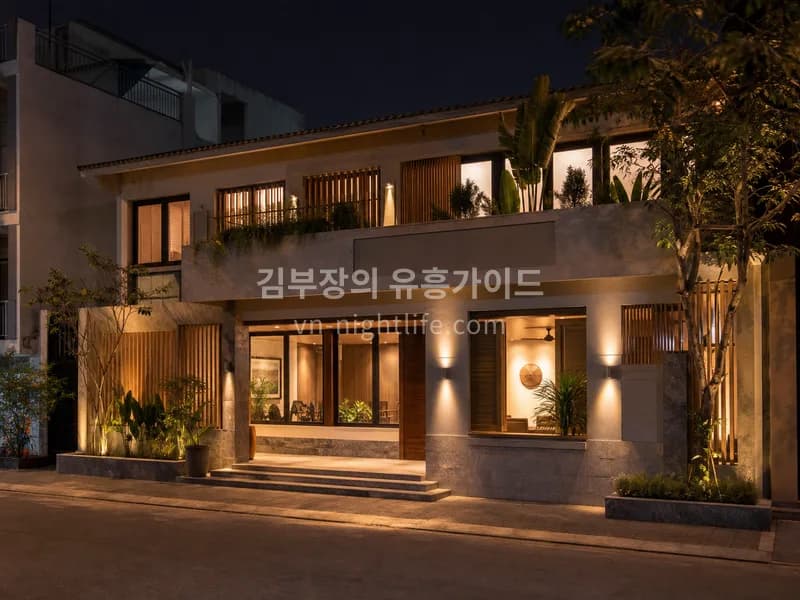 달랏 블루 가라오케 건물 외관