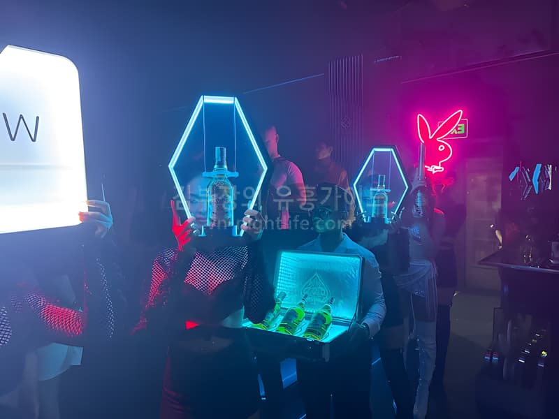 나트랑 돔 클럽 보틀 퍼레이드