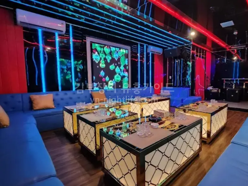Dubai Karaoke — photo 2