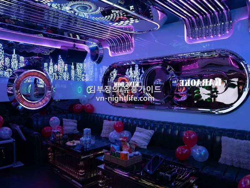 나트랑 킹덤 가라오케 룸 전경
